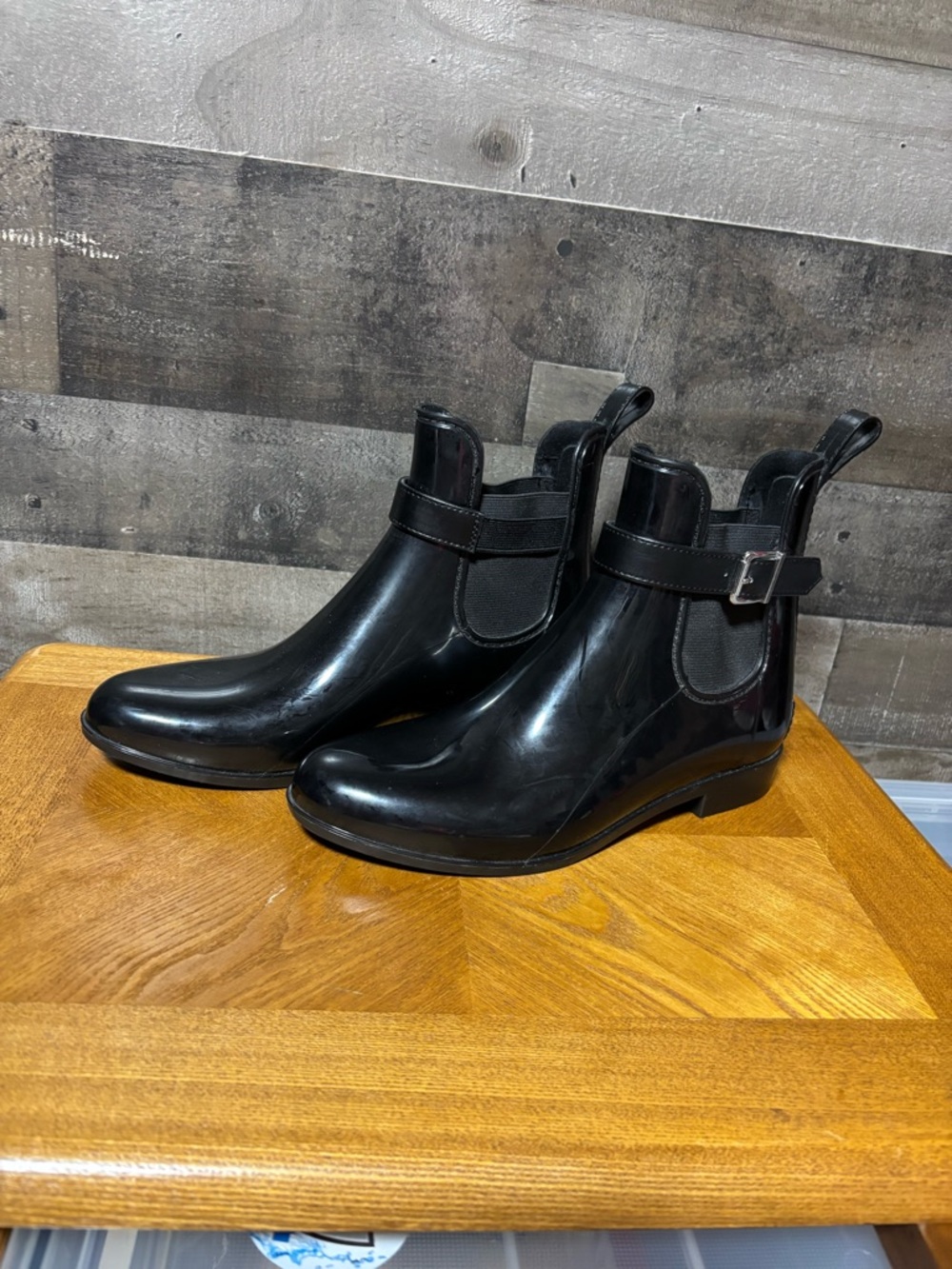 Marc Fisher Black Gloss Chelsea Ankle Rain Booties With Buckle Ladies Size 8